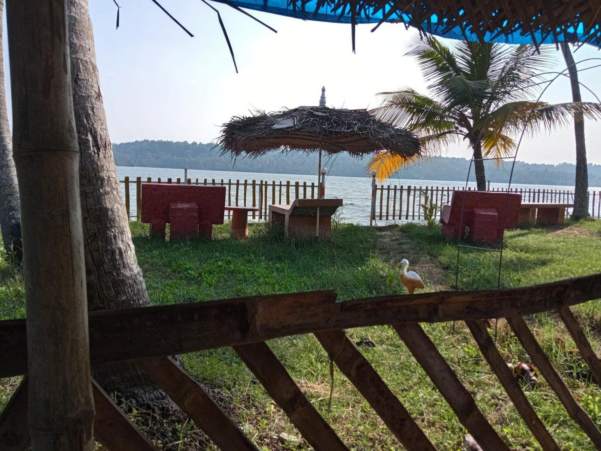 Lake Homes Varkala Zewnętrze zdjęcie